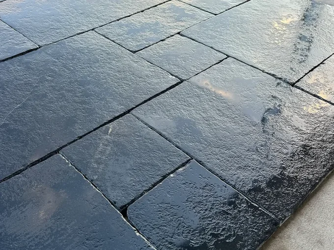 Dallage calcaire Taj'Black historic gris anthracite  Opus 4 formats - Unité de vente 0.781 m²
