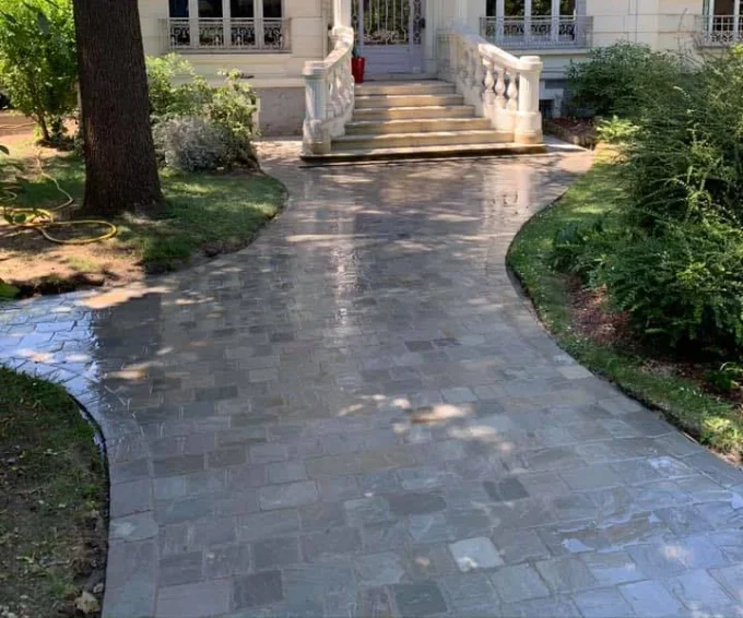 Pavés grès kandla white beige blanc rosé  14/14 cm Ep. 5/7 cm - unité de vente : 1 m² pour 42 pavés