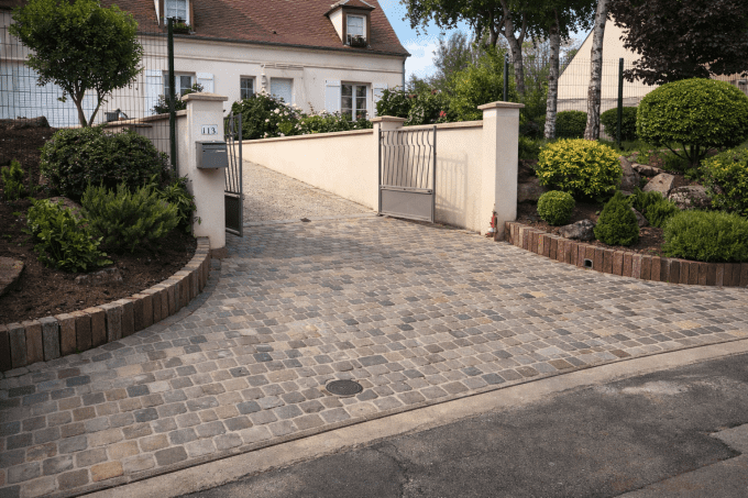 Pavés grès kandla Multi Color - 14/14 cm Ep. 2.5 cm - unité de vente : 1 m² pour 42 pavés