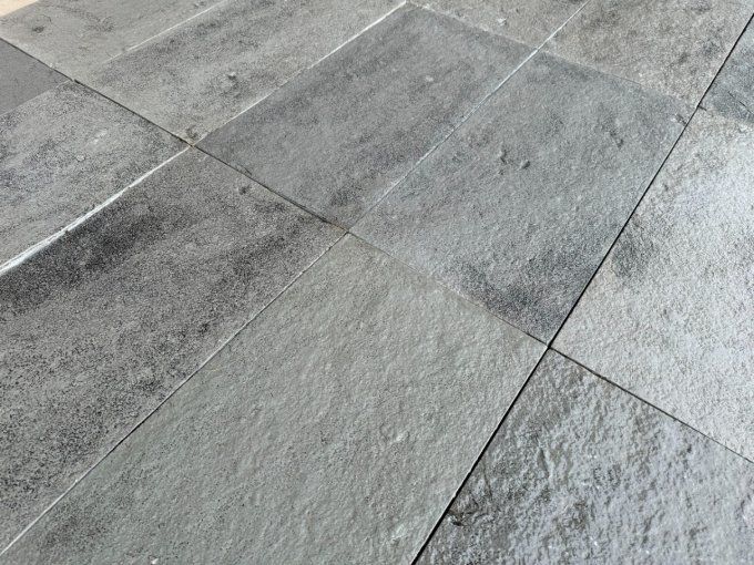 Dallage tandur historic gris satin 30/60 cm ép. 2.2 cm - 6 dalles par unité de vent (0.969 m²)