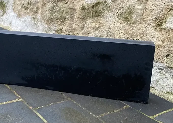 Bordure basalte noir intense - 100/20 cm Ep. 5 cm