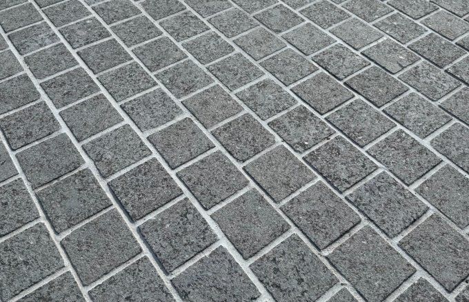 Pavé granit gris royal 10/10 cm Ep. 5 cm - unité de vente : 1 m² pour 82 pavés