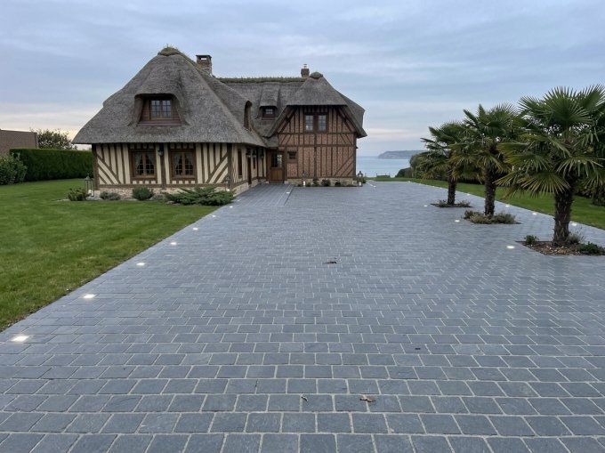Pavé calcaire Kota Blue 14/14 cm Ep. 3/5 cm - unité de vente : 1 m² pour 42 pavés 