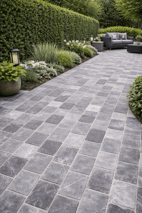 Pavé marbre gris atlantique 15.25/15.25 cm Ep. 3 cm - unité de vente : 1.0034 m² pour 38 pavés