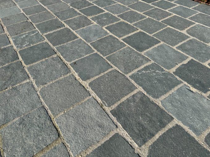 Pavé calcaire kota blue 14/14 cm Ep. 3/5 cm - unité de vente : 1 m² pour 42 pavés 