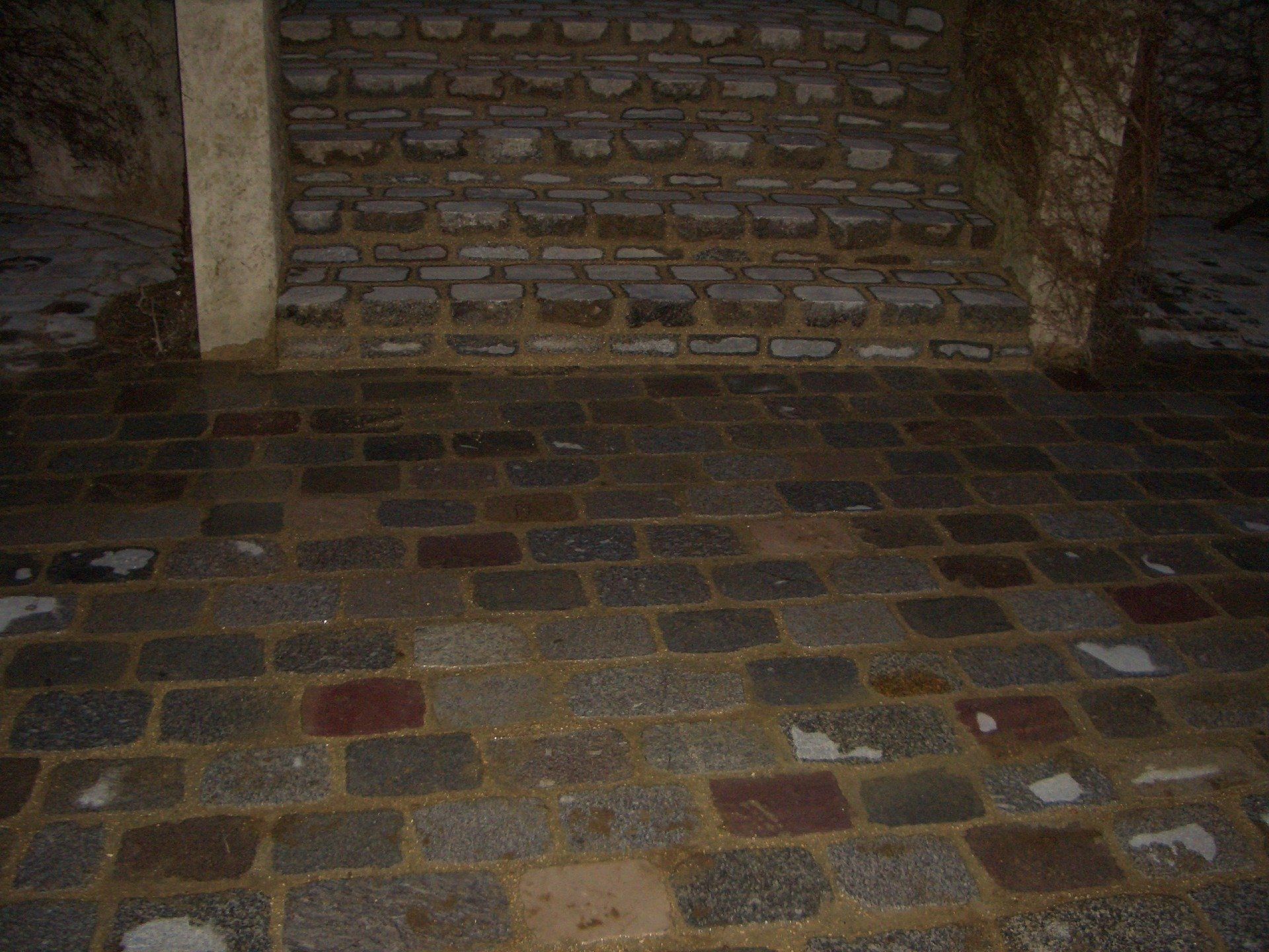 pave-granit-de-paris Pavés granit sciés de réemploi 14/20 cm ép. 2/5 cm - unité de vente 1m² (90 kg)