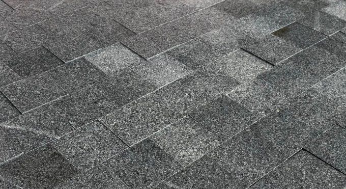 Pavé granit gris Galactic - 10/10cm Ep. 4cm - Unité de vente : 82 unités pour 1m²