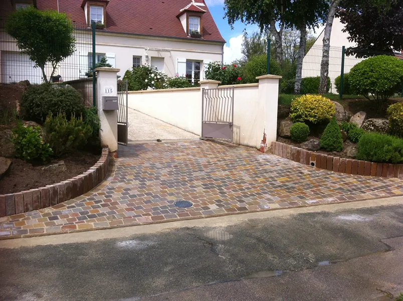 Pavés grès kandla Multi Color 14/14 cm Ep. 11/13 - unité de vente : 1 m² pour 42 pavés