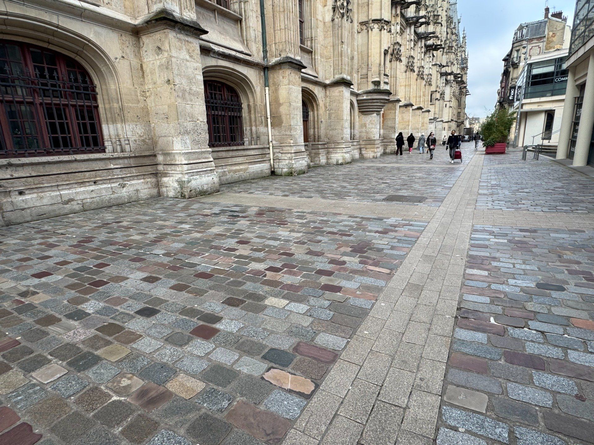 Pavés granit sciés de réemploi 14/20 cm ép. 2/5 cm - unité de vente 1m² (90 kg)