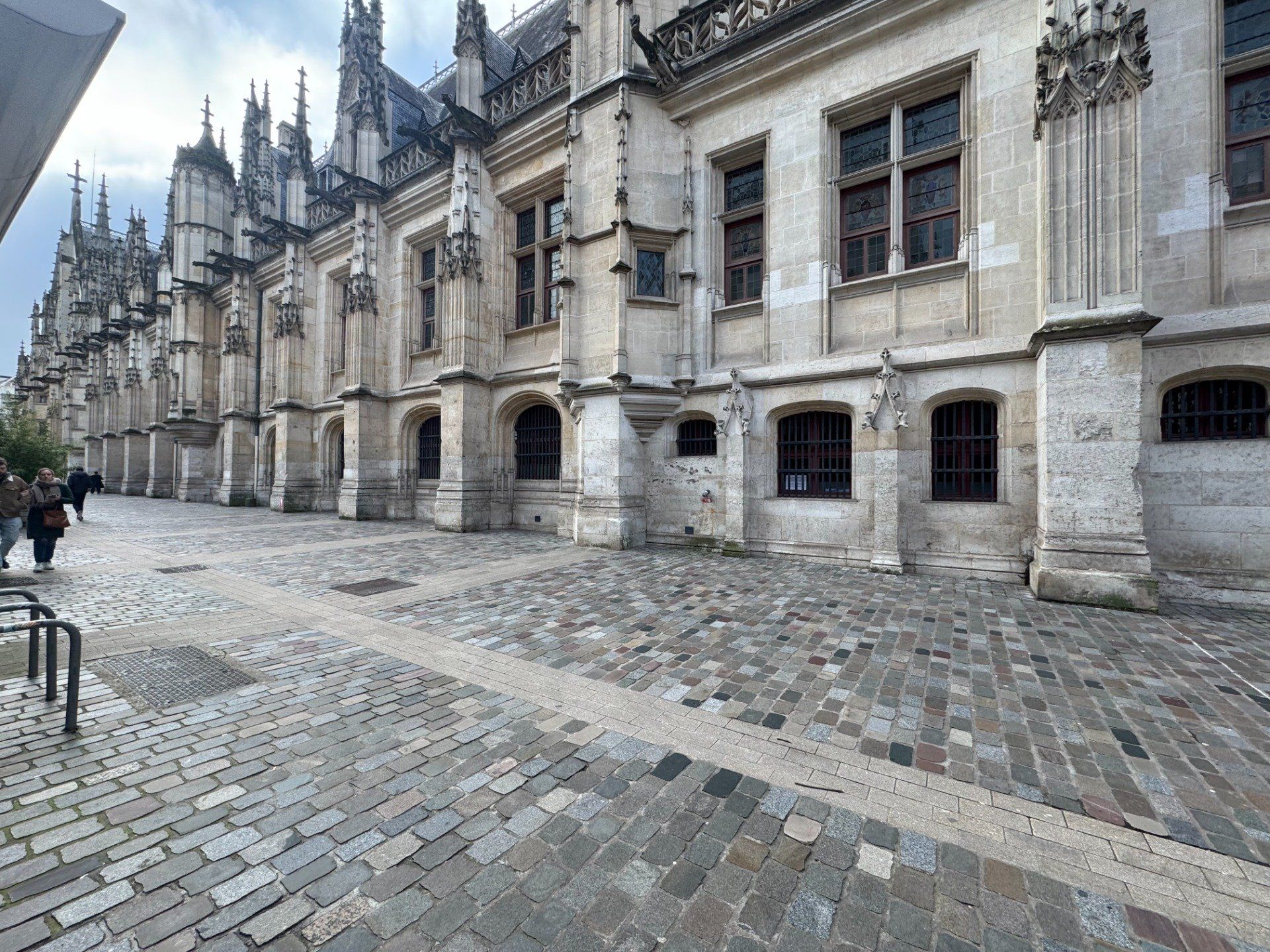 Pavés granit sciés de réemploi 14/20 cm ép. 2/5 cm - unité de vente 1m² (90 kg)