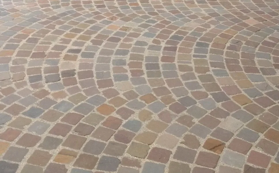 Pavés grès kandla Multi Color  10/10 cm Ep. 5/7 - unité de vente : 1 m² pour 76 pavés