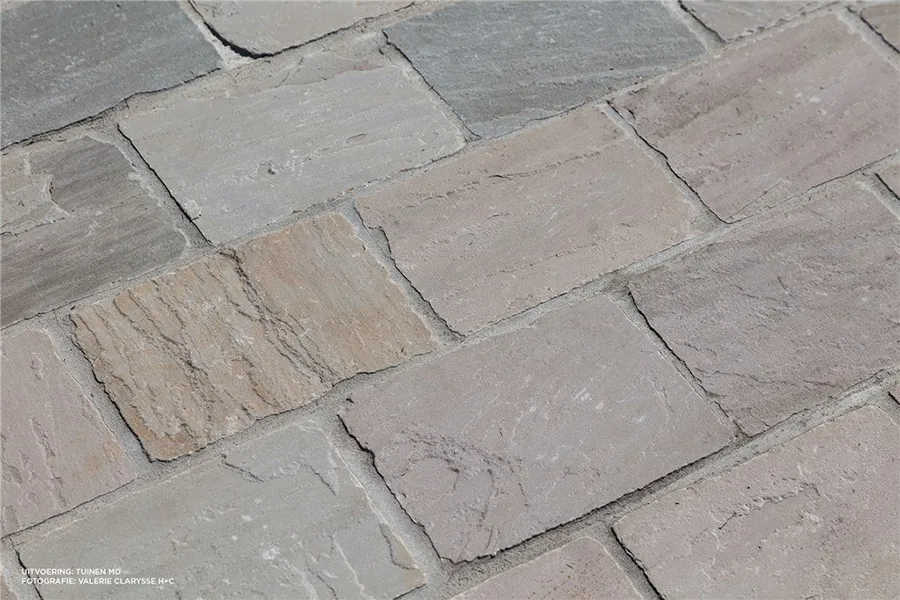 Pavés grès kandla white beige blanc rosé  14/20 cm Ep. 3/5 cm - unité de vente : 1 m² pour 30 pavés