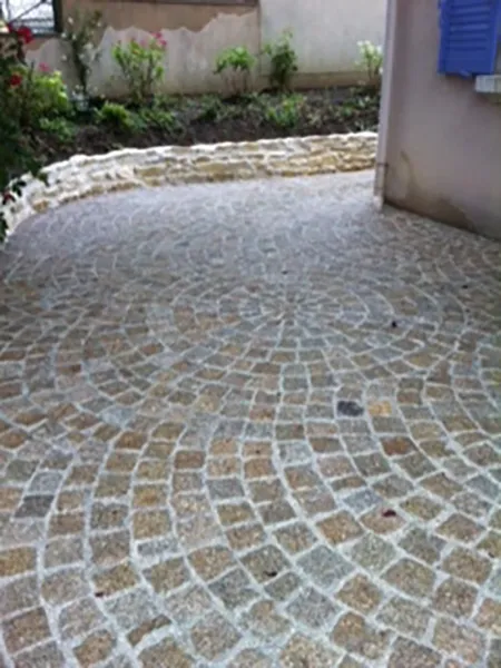 Pavé granit jaune beige 9/11 cm Ep. 4/6 cm - unité de vente : 1 m²